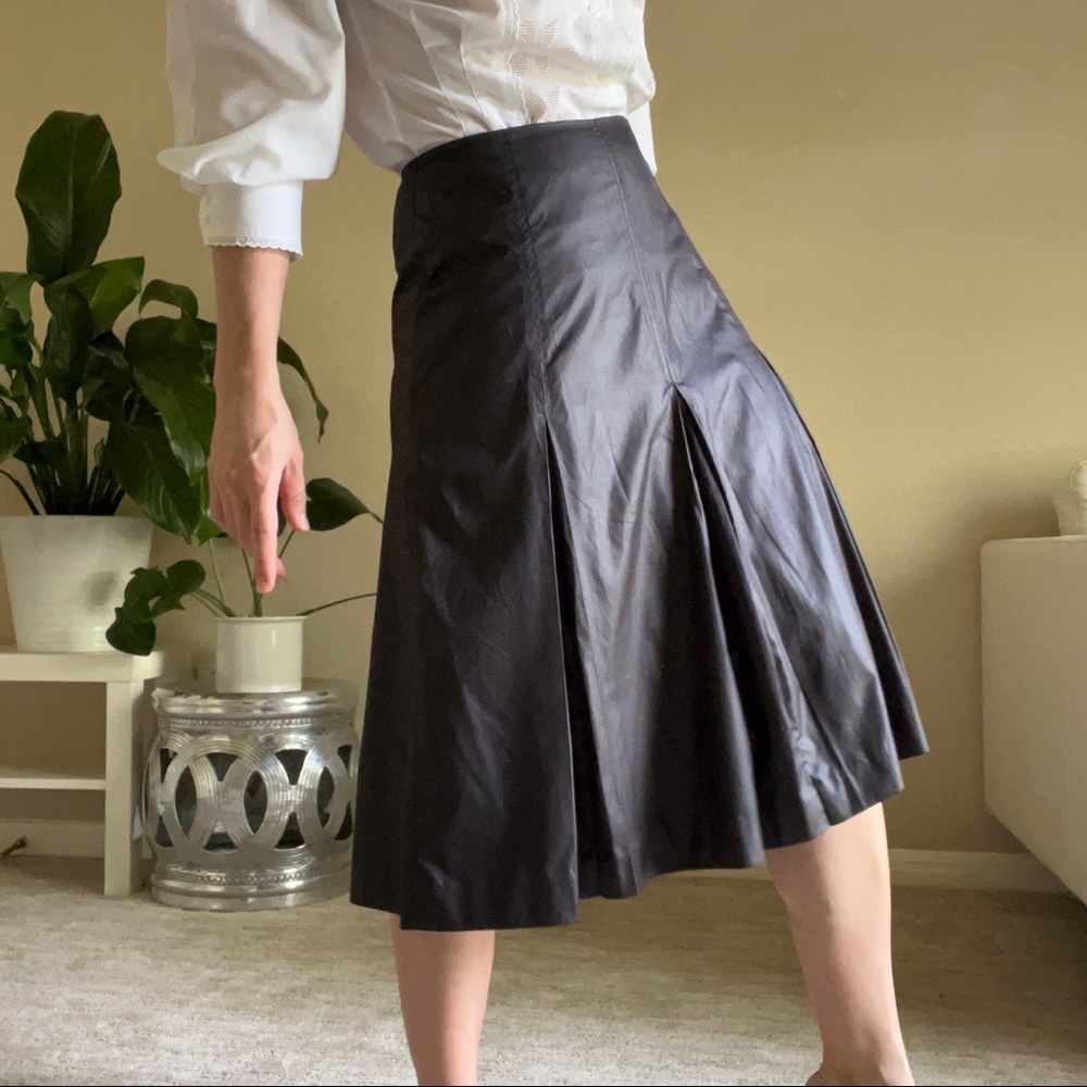 Modele de Prudence France Black Pleated Midi Skirt